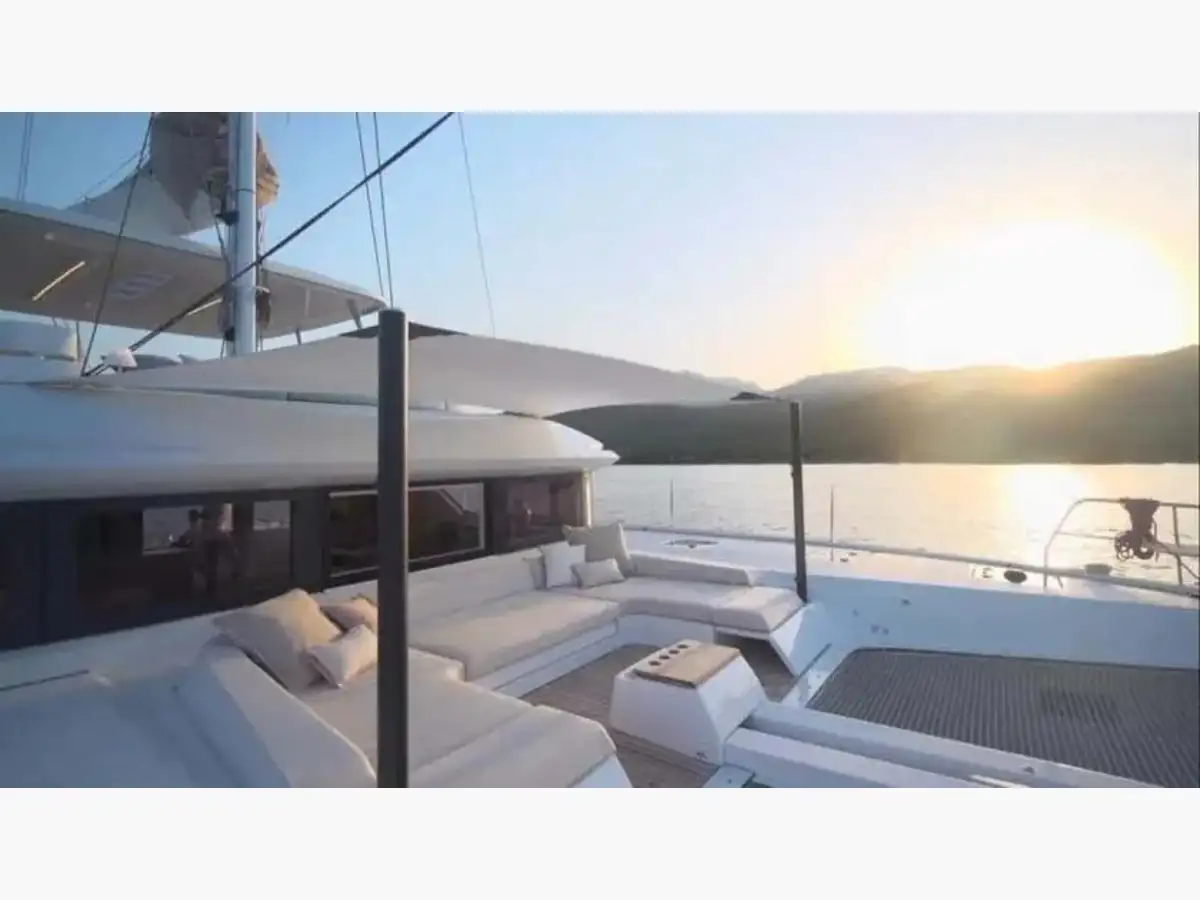 Lagoon 55