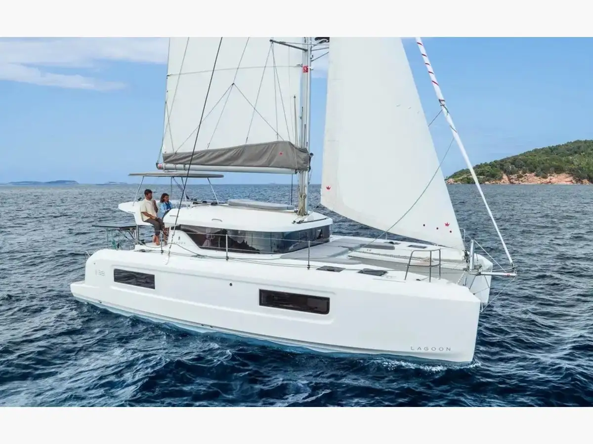 Lagoon 38