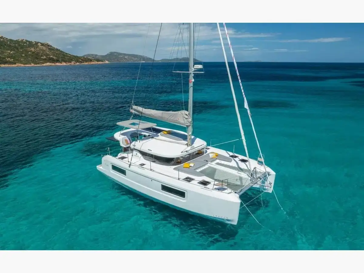 Lagoon 38