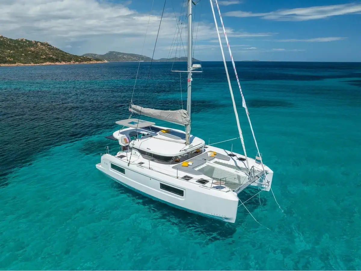Lagoon 38