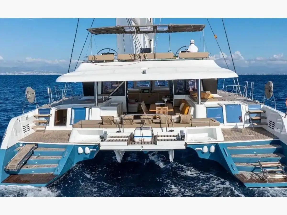 Lagoon 620