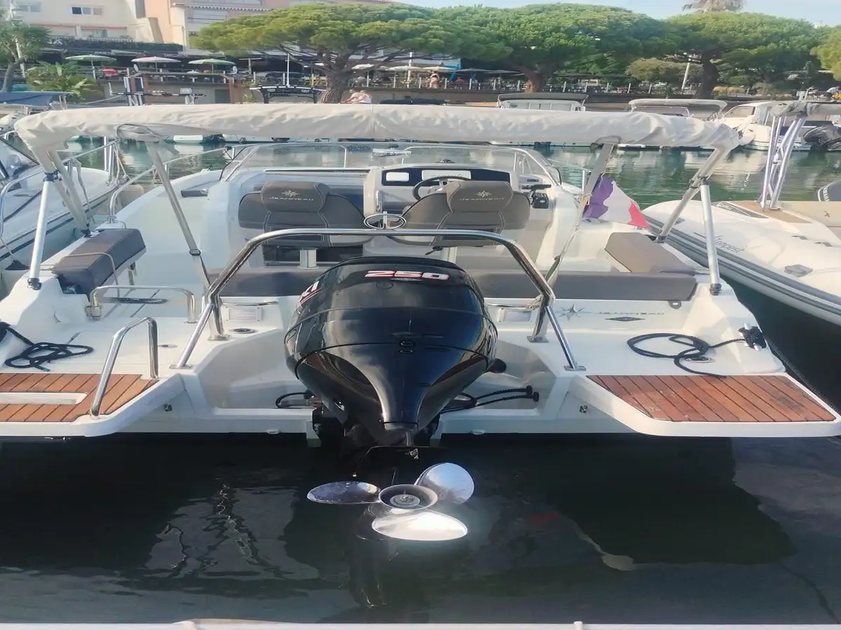 CAP CAMARAT 7.5 WA S�rie 2