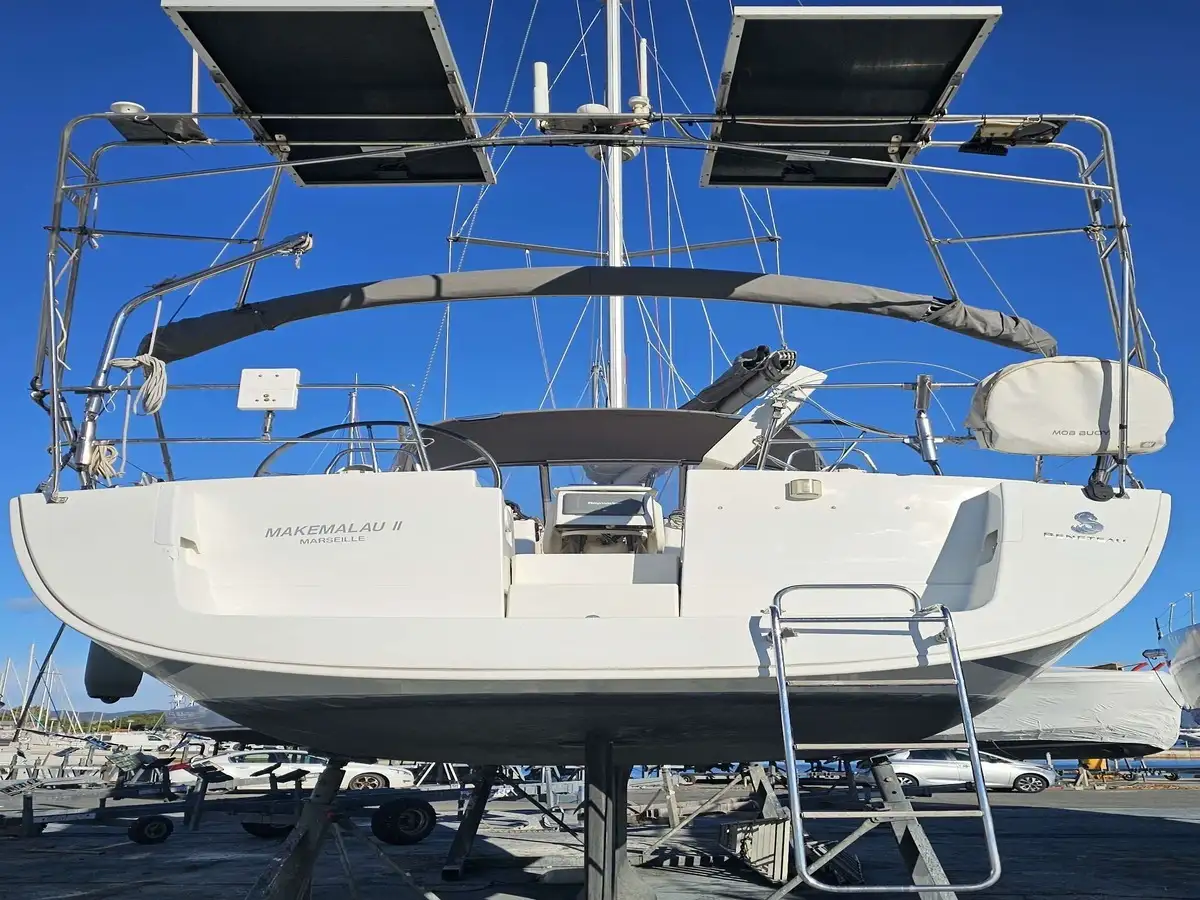 OCEANIS 43 