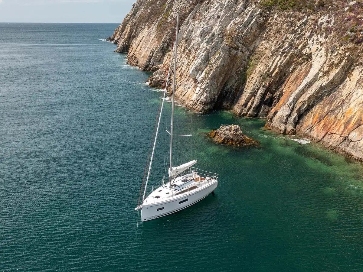 Oceanis 37.1