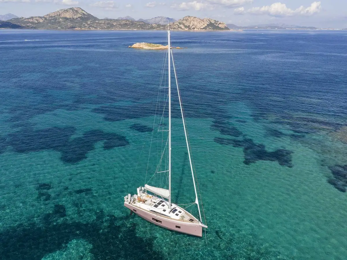 OCEANIS 52