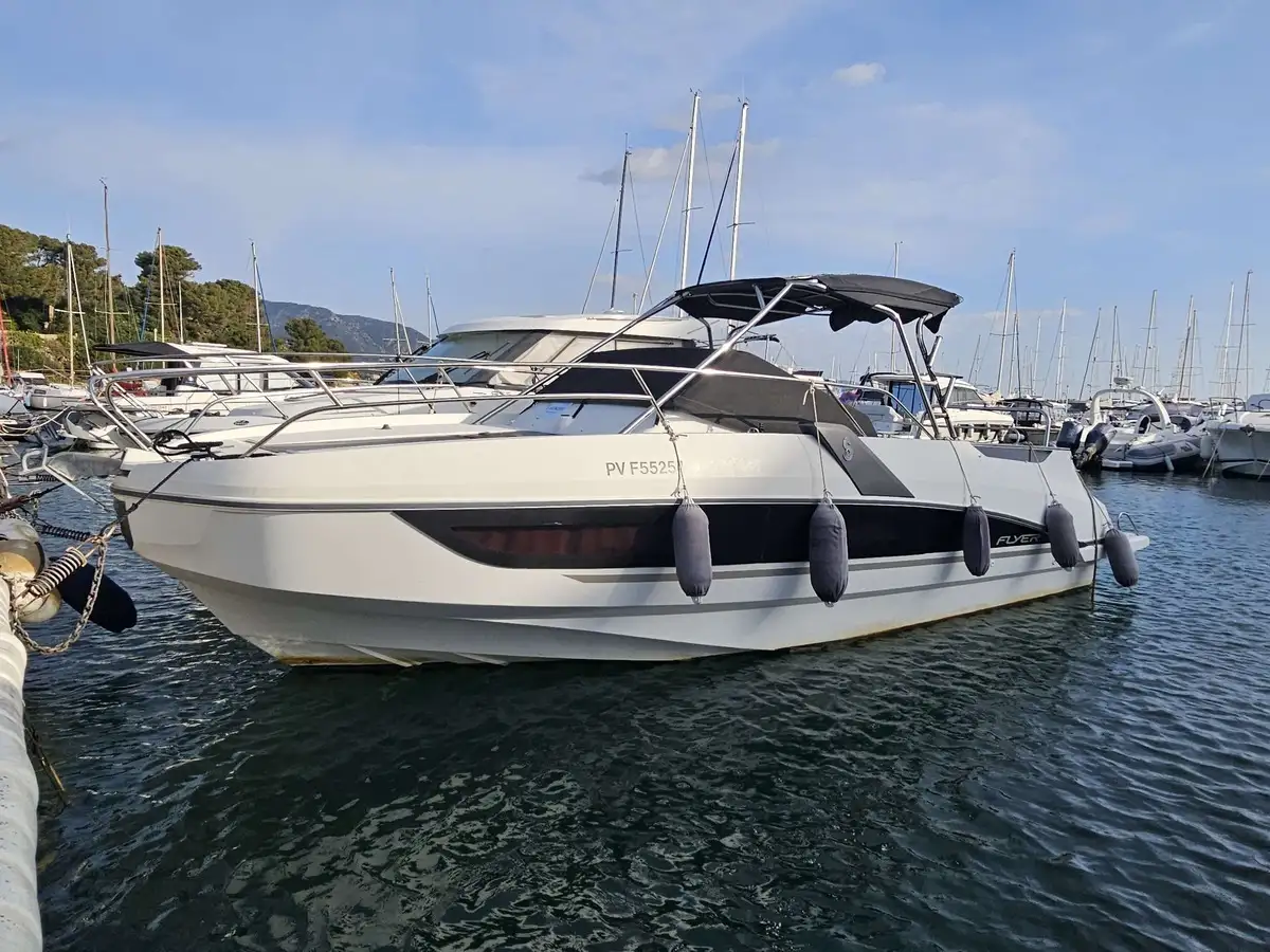 FLYER 8.8 sundeck