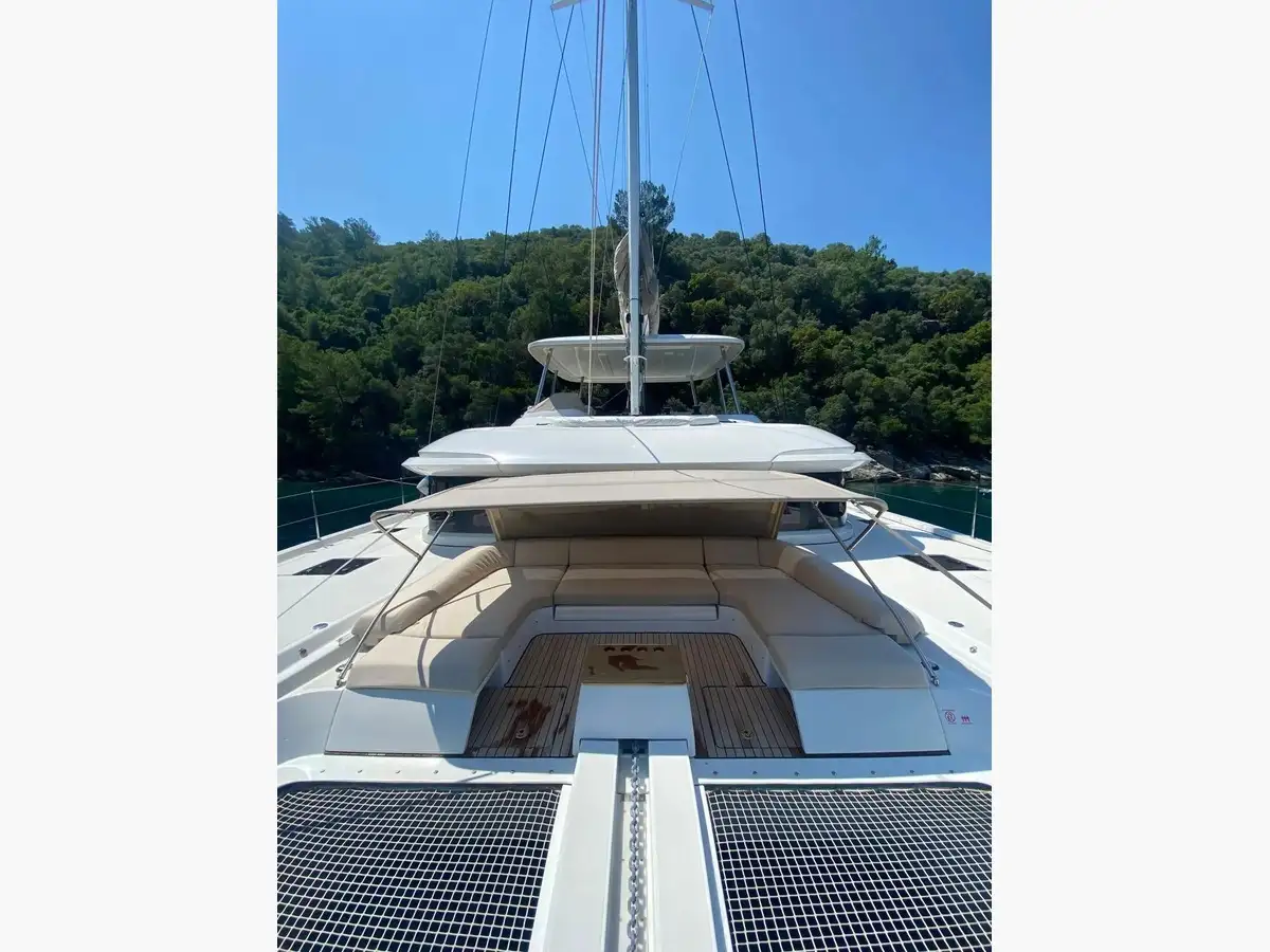 Lagoon 55