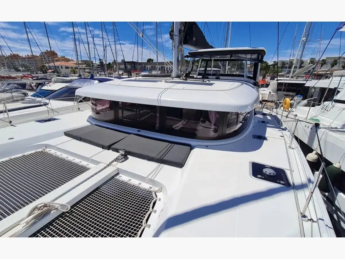 Lagoon 42