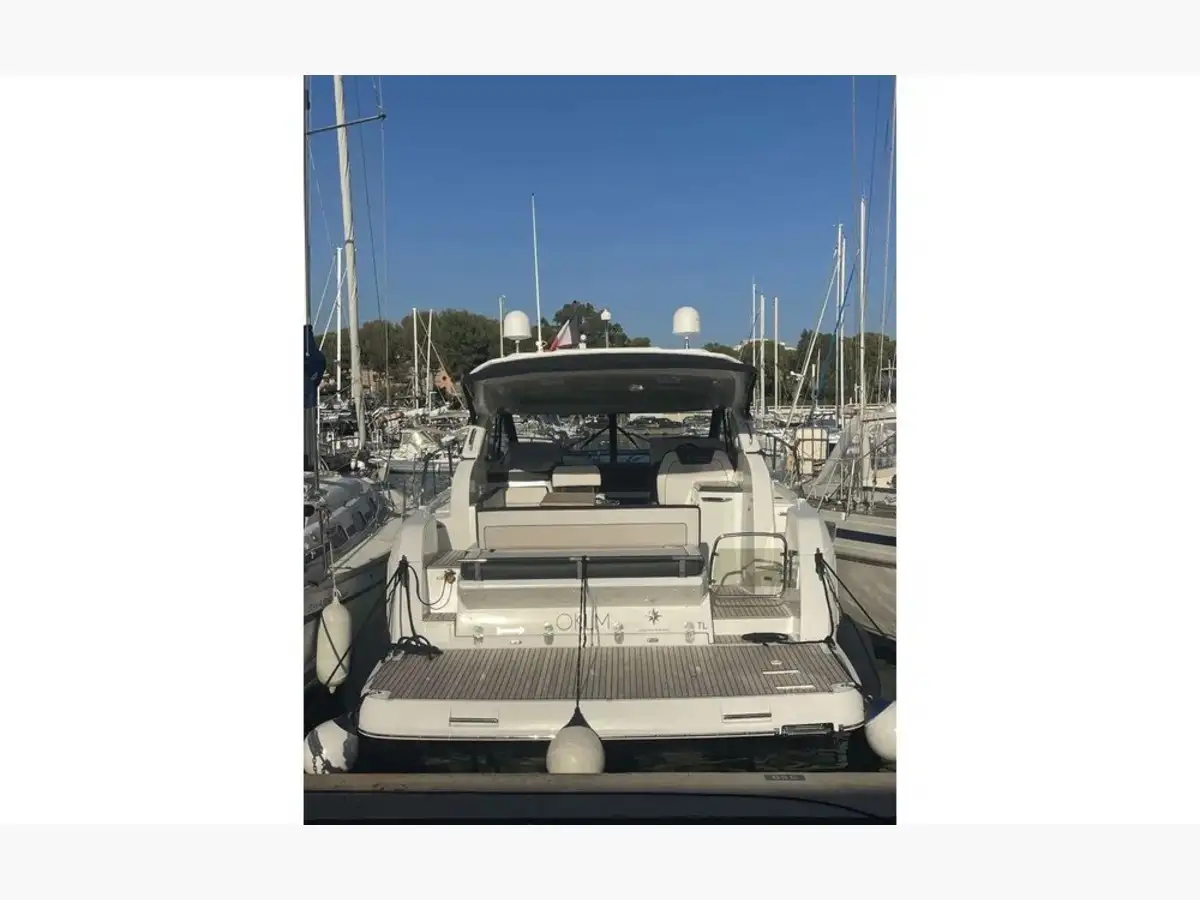 Leader 36 Sportop
