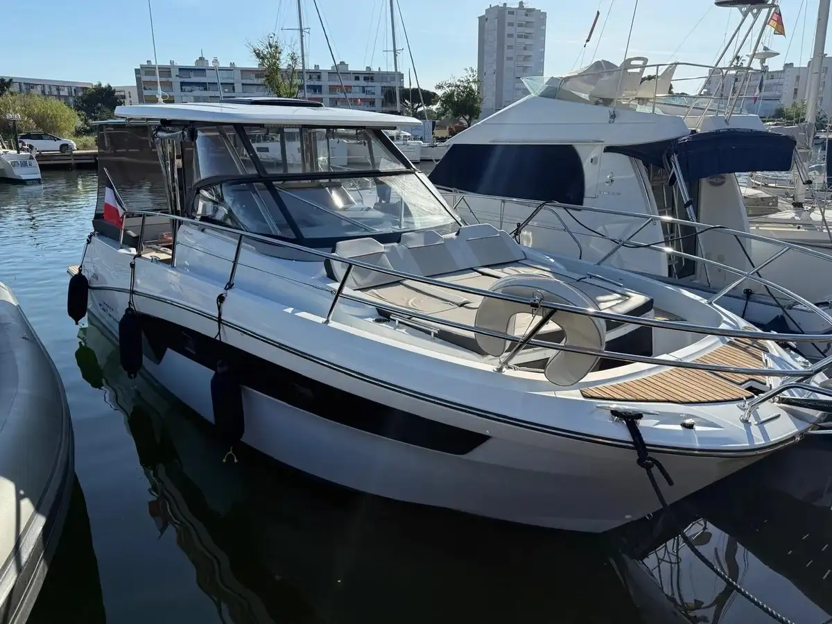 Cap Camarat 10.5 WA SERIE 2