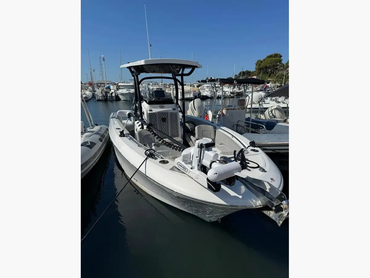 Fisherman 242